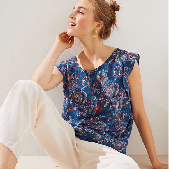 LOFT Tops - LOFT Petite Floral Paisley Flutter Top XSP